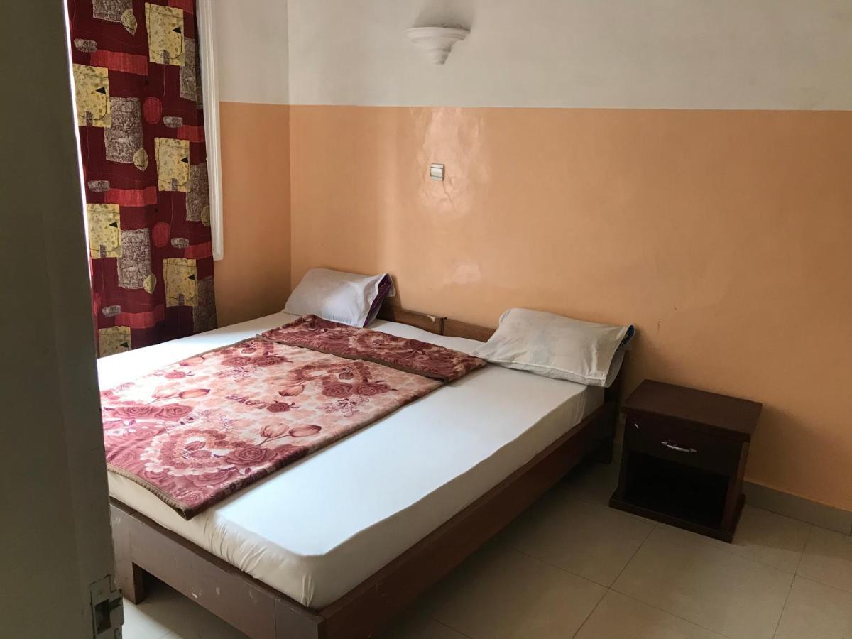 ברזוויל Appartements Chez Leo מראה חיצוני תמונה