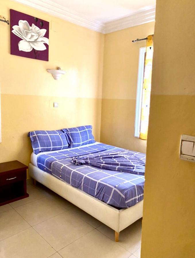 ברזוויל Appartements Chez Leo מראה חיצוני תמונה