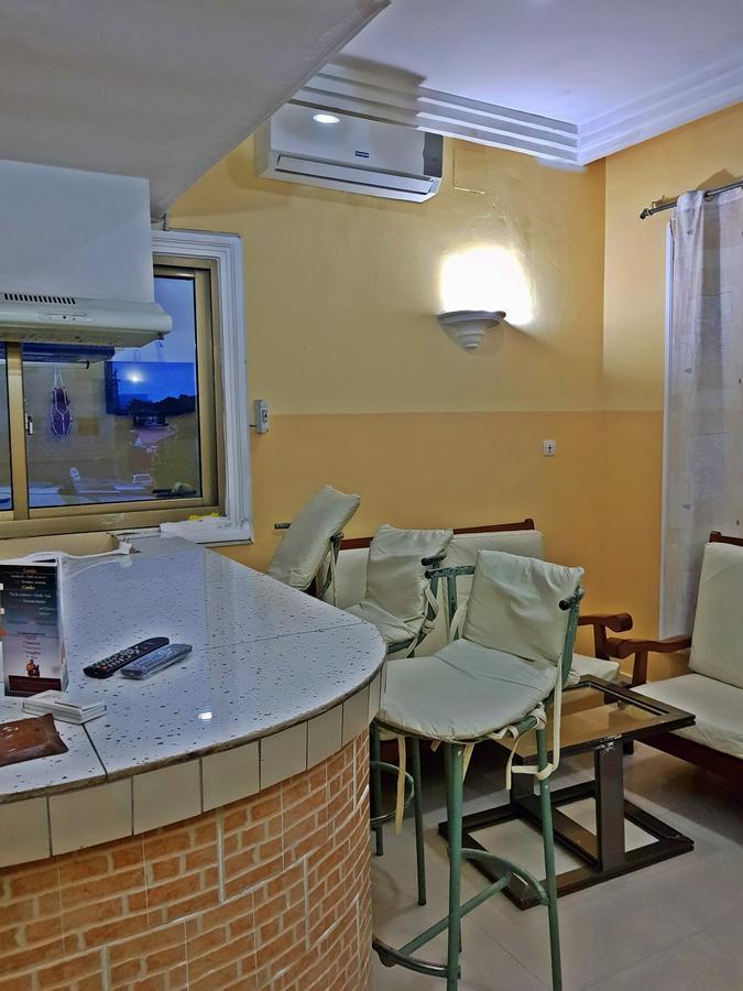 ברזוויל Appartements Chez Leo מראה חיצוני תמונה