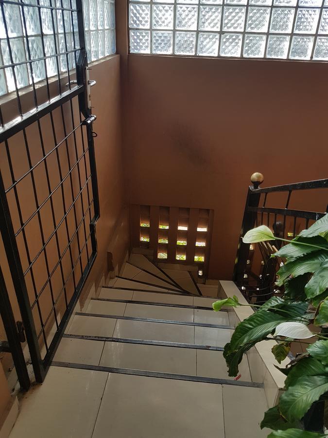 ברזוויל Appartements Chez Leo מראה חיצוני תמונה